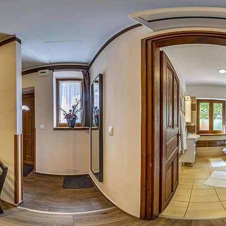 Napraforgo Wellness Haz Es Panzio Bed and Breakfast Pécs Exteriör bild