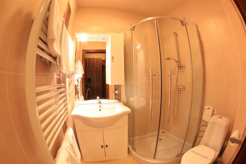 Napraforgo Wellness Haz Es Panzio Bed and Breakfast Pécs Exteriör bild