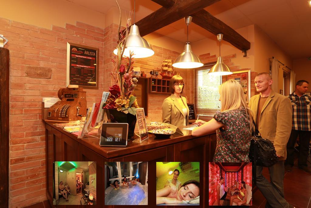 Napraforgo Wellness Haz Es Panzio Bed and Breakfast Pécs Exteriör bild