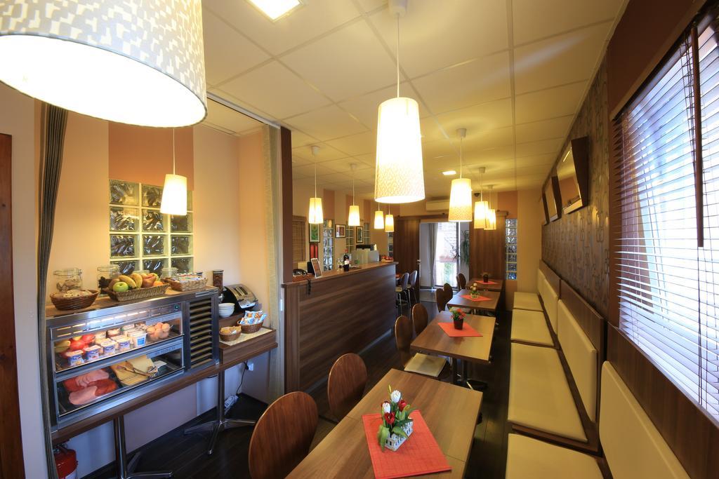 Napraforgo Wellness Haz Es Panzio Bed and Breakfast Pécs Exteriör bild